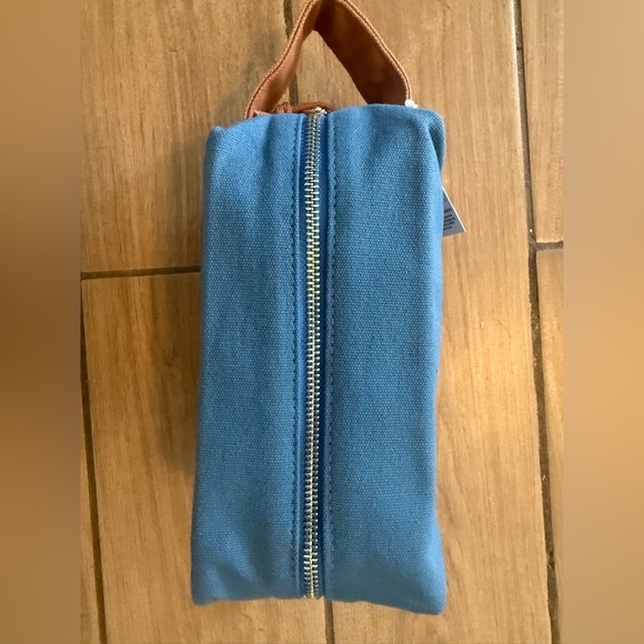 Blue and Tan Funny Dad Father Men's Travel Bag - Picture 5 of 5